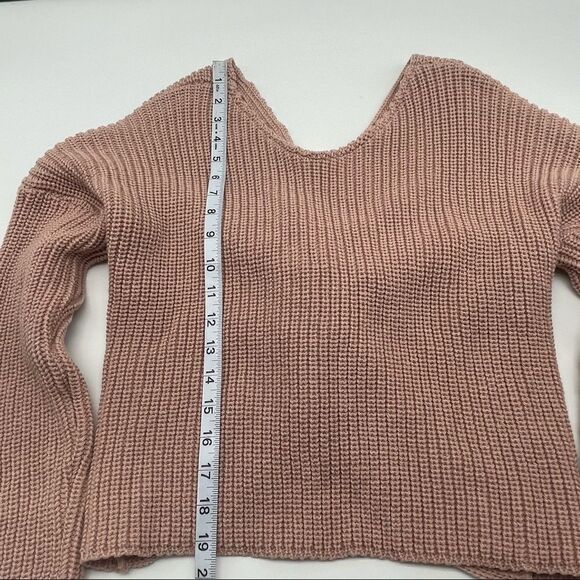 Mimi's de Joss Twisted Cropped Knit Sweater - Picture 13 of 16